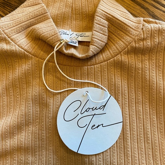 NWT Cloud Ten Nude Body-con turtle neck open back dress small - Picture 2 of 7